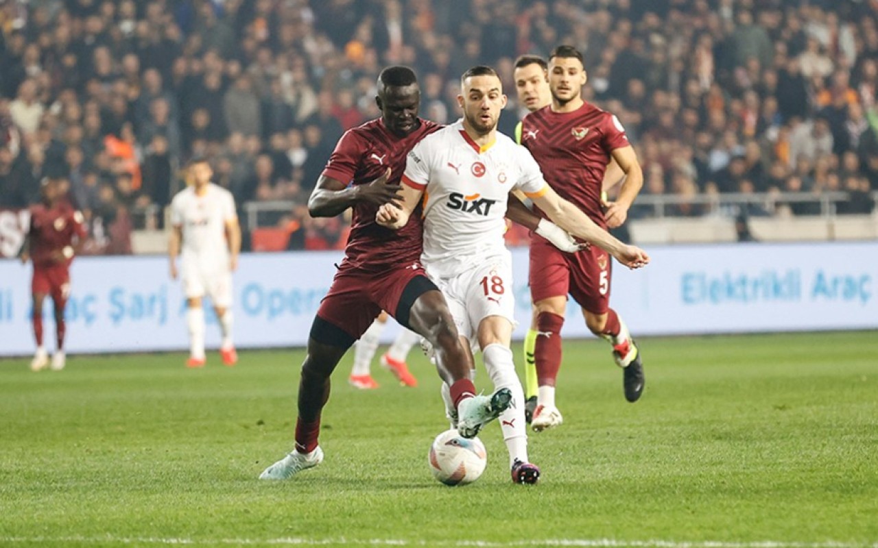 “Qalatasaray” səfərdə xalİTİRDİ